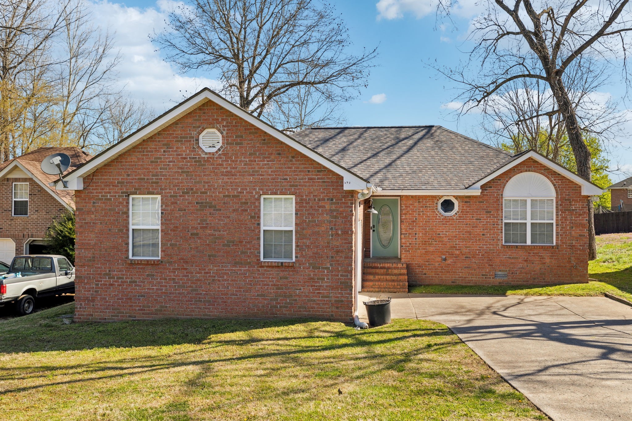112 Sunset Cir