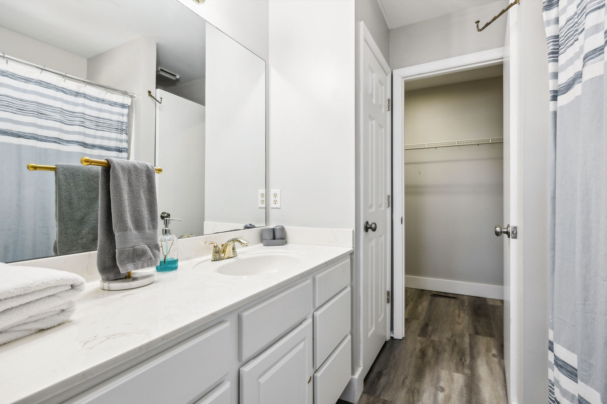 112 Sunset Cir