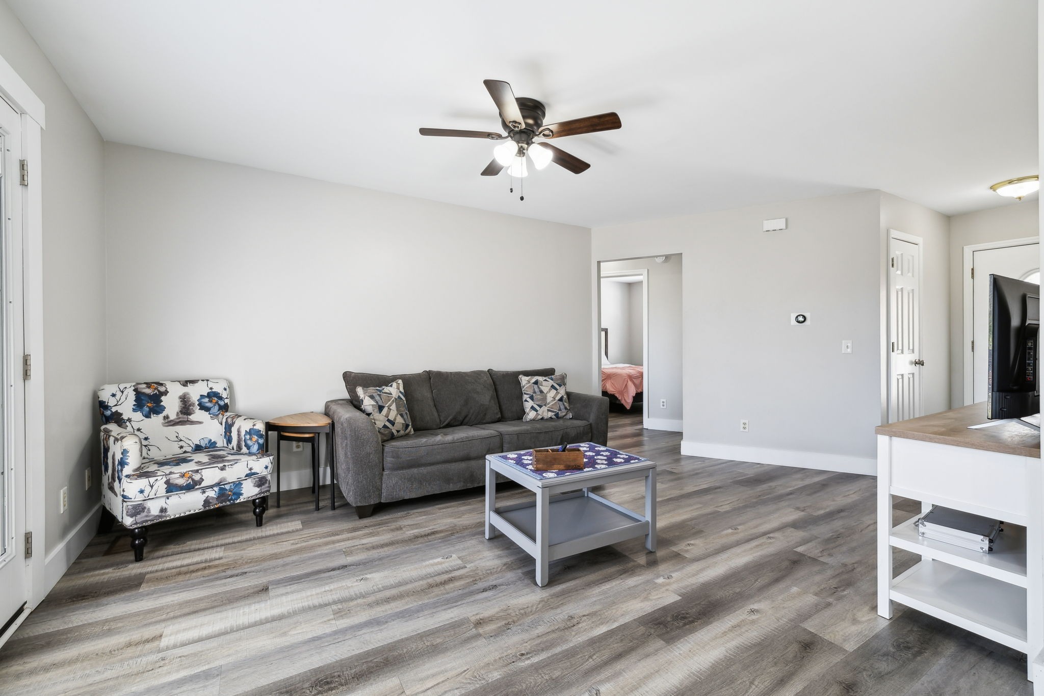 112 Sunset Cir