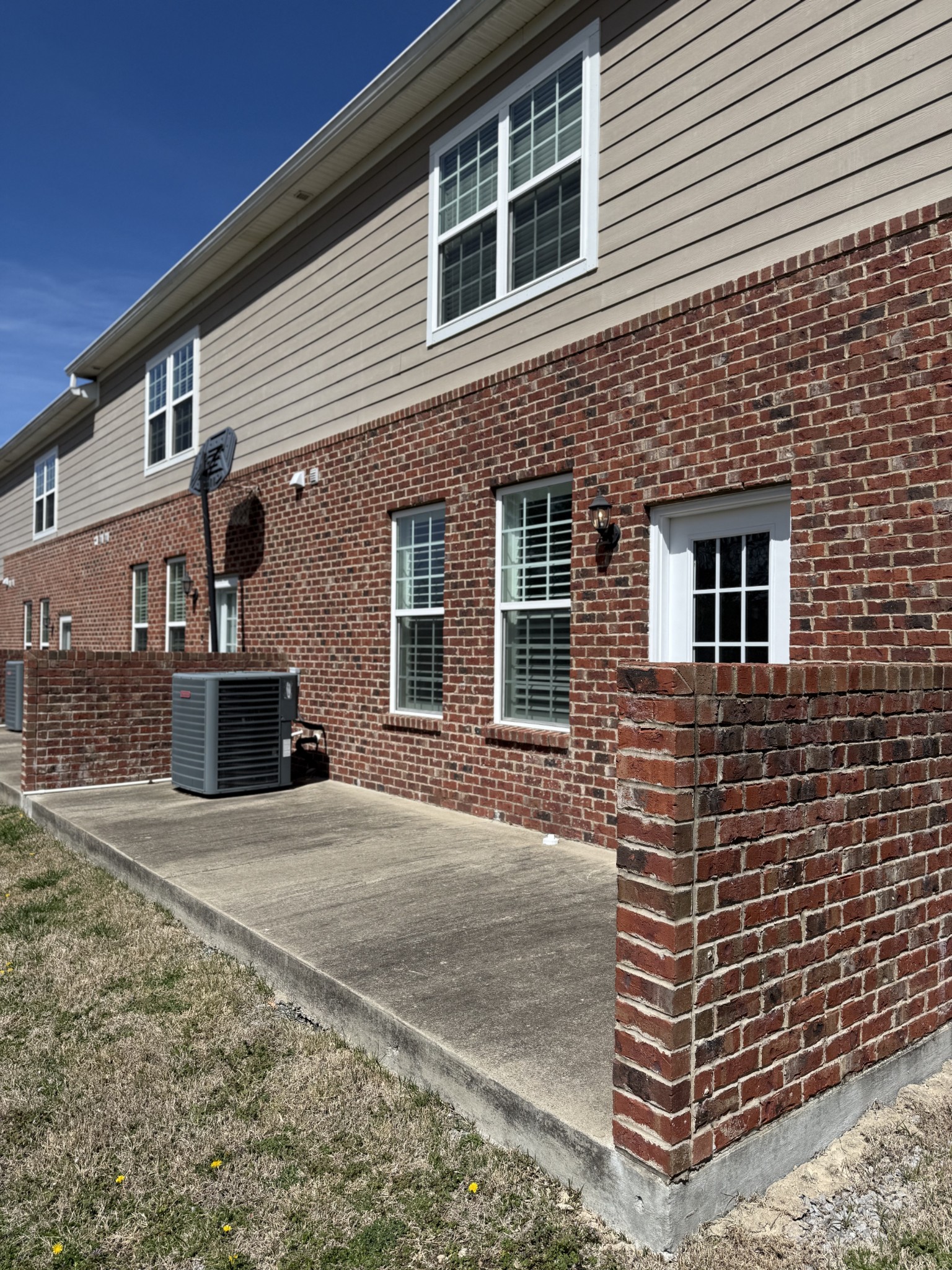 1705 Villa Cir