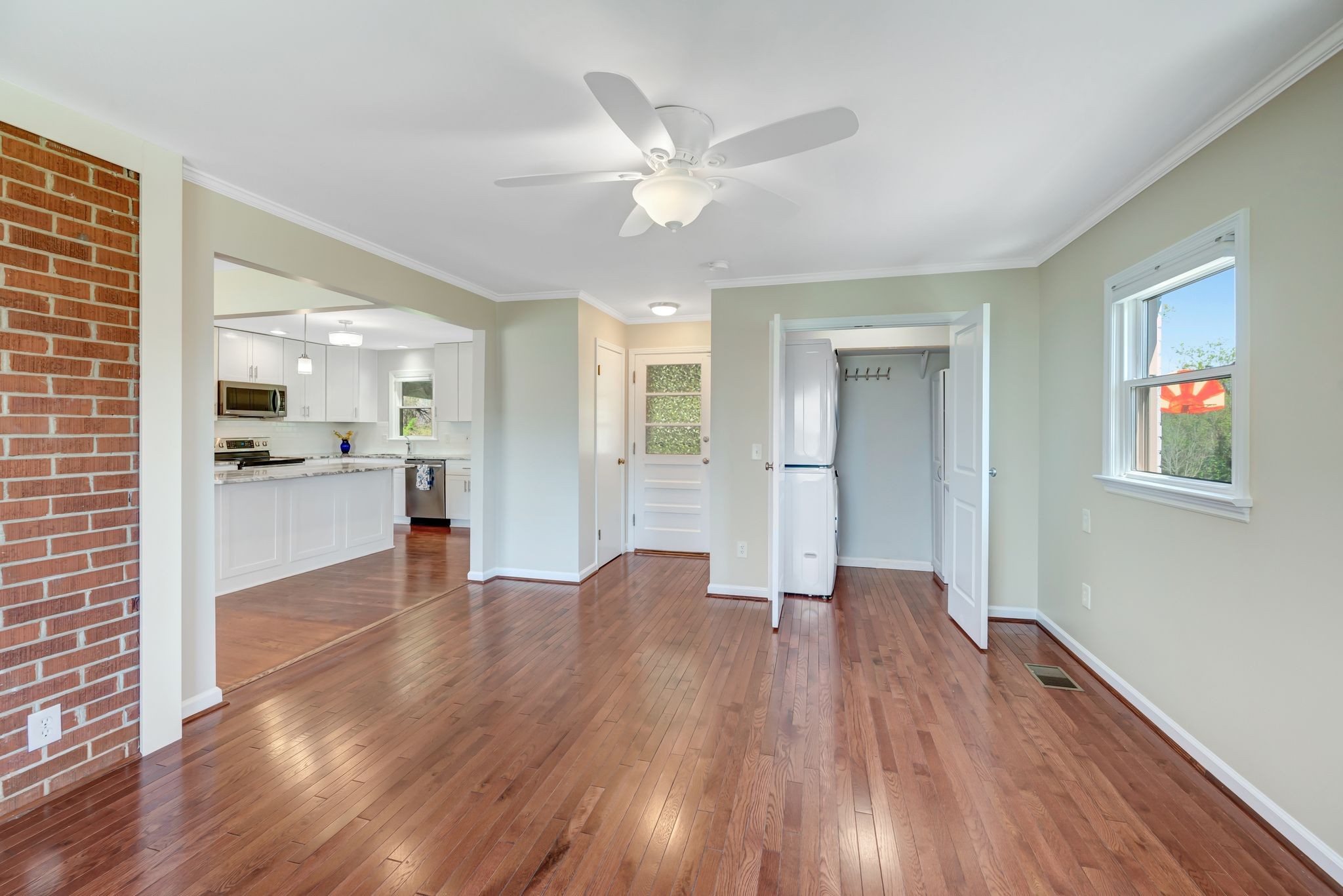 103 Graeme Dr