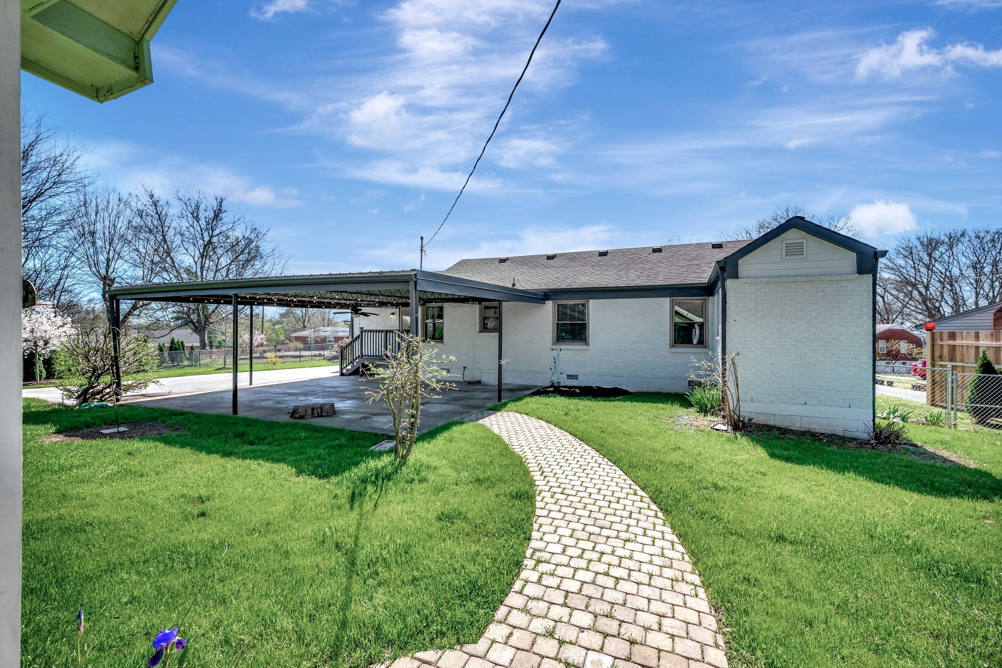 103 Graeme Dr