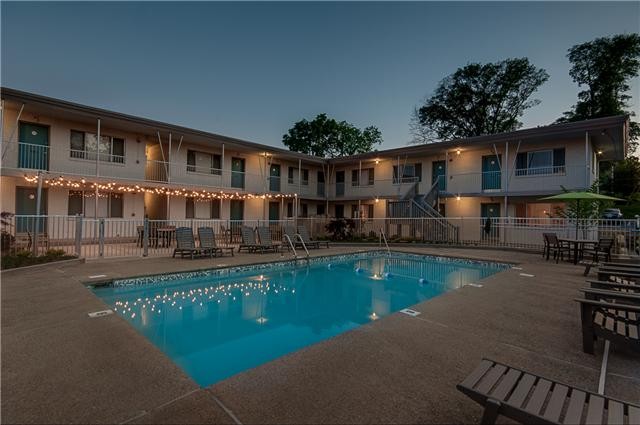 803 Hillview Hts Unit: 104