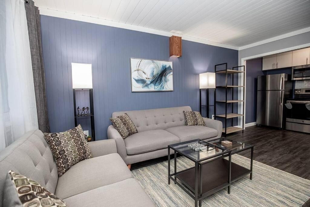 803 Hillview Hts Unit: 104