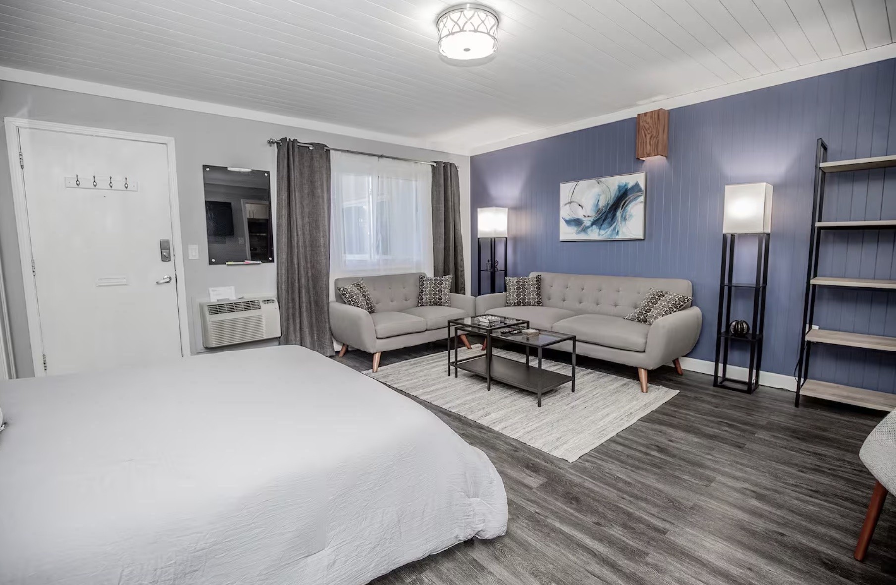 803 Hillview Hts Unit: 104