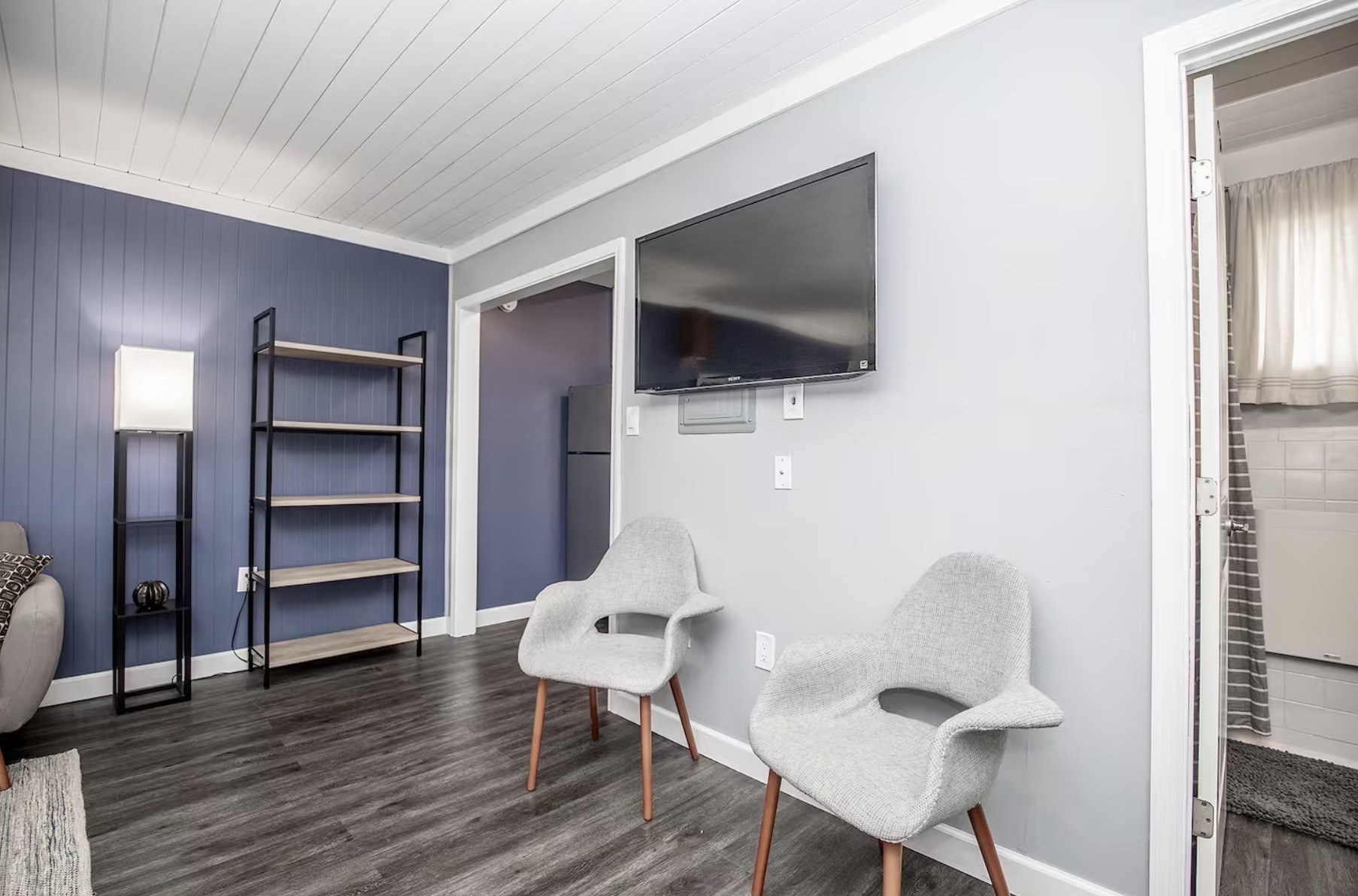 803 Hillview Hts Unit: 104