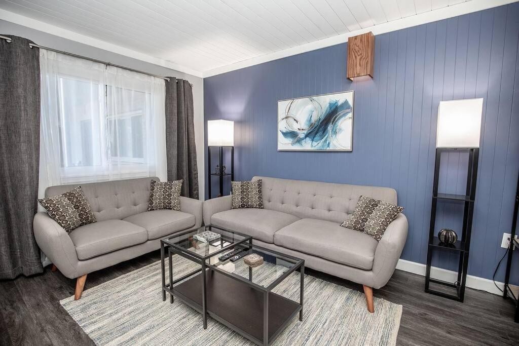 803 Hillview Hts Unit: 104