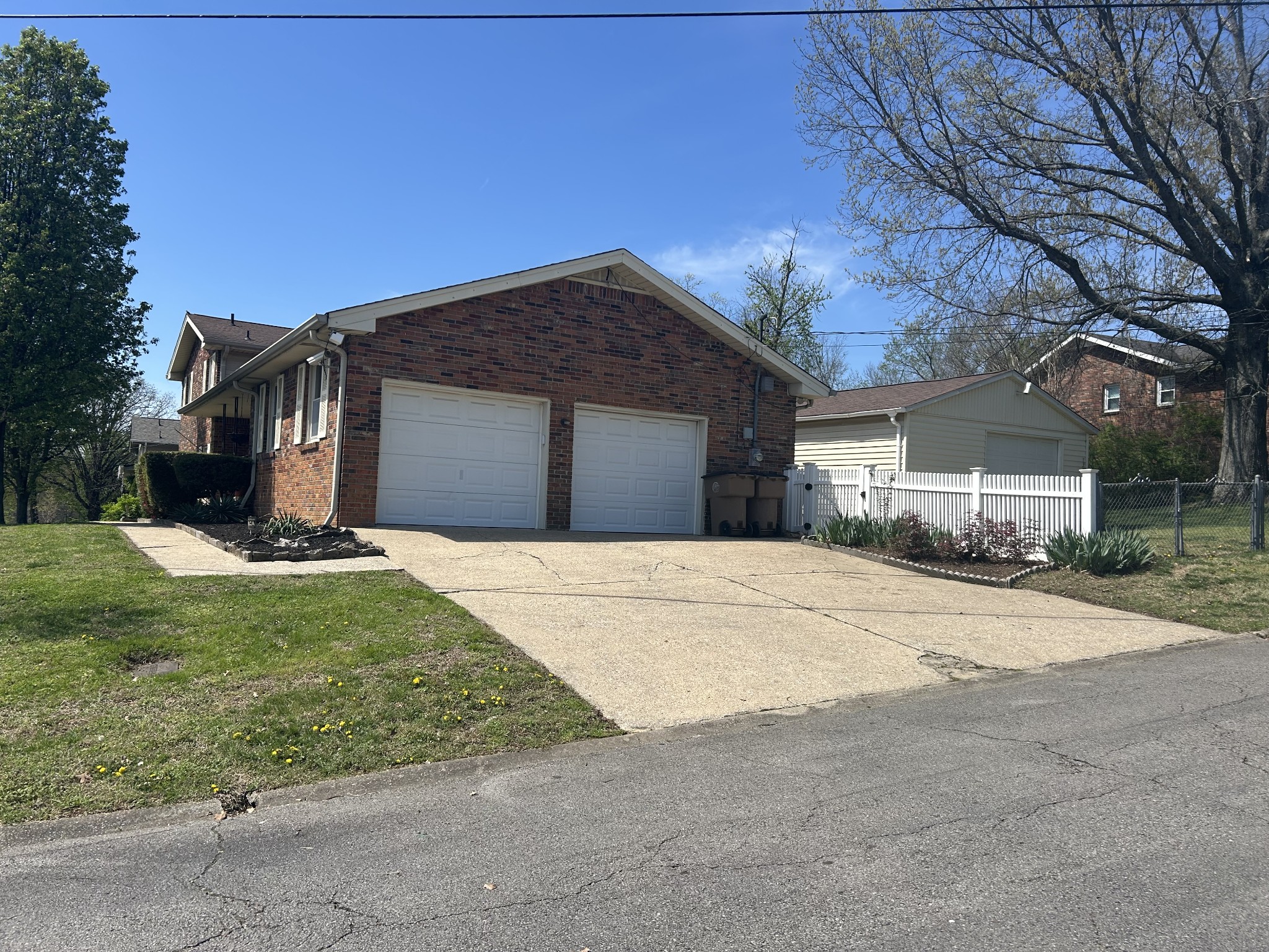 251 Sailboat Dr