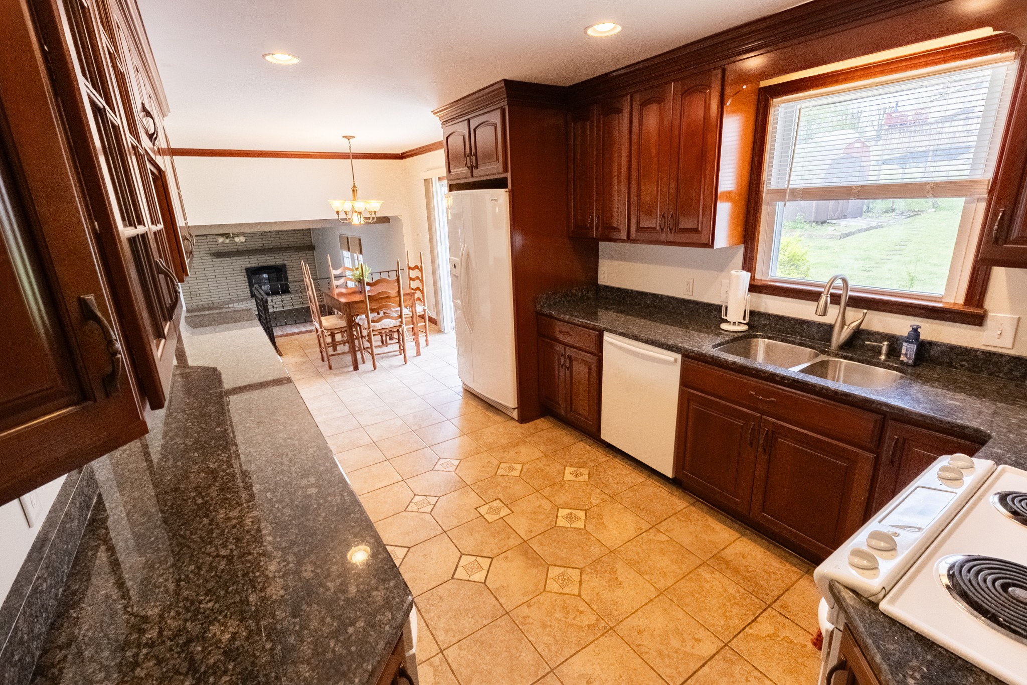 251 Sailboat Dr
