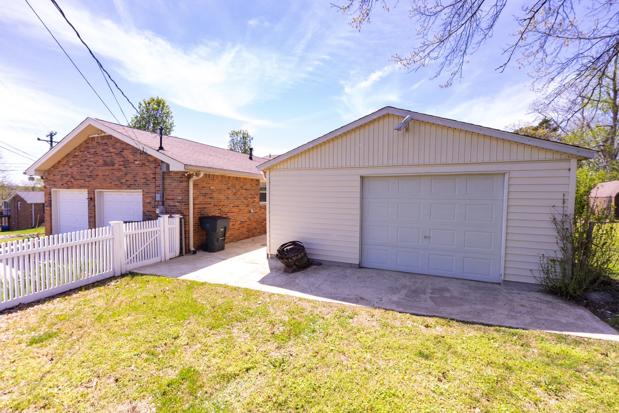 251 Sailboat Dr