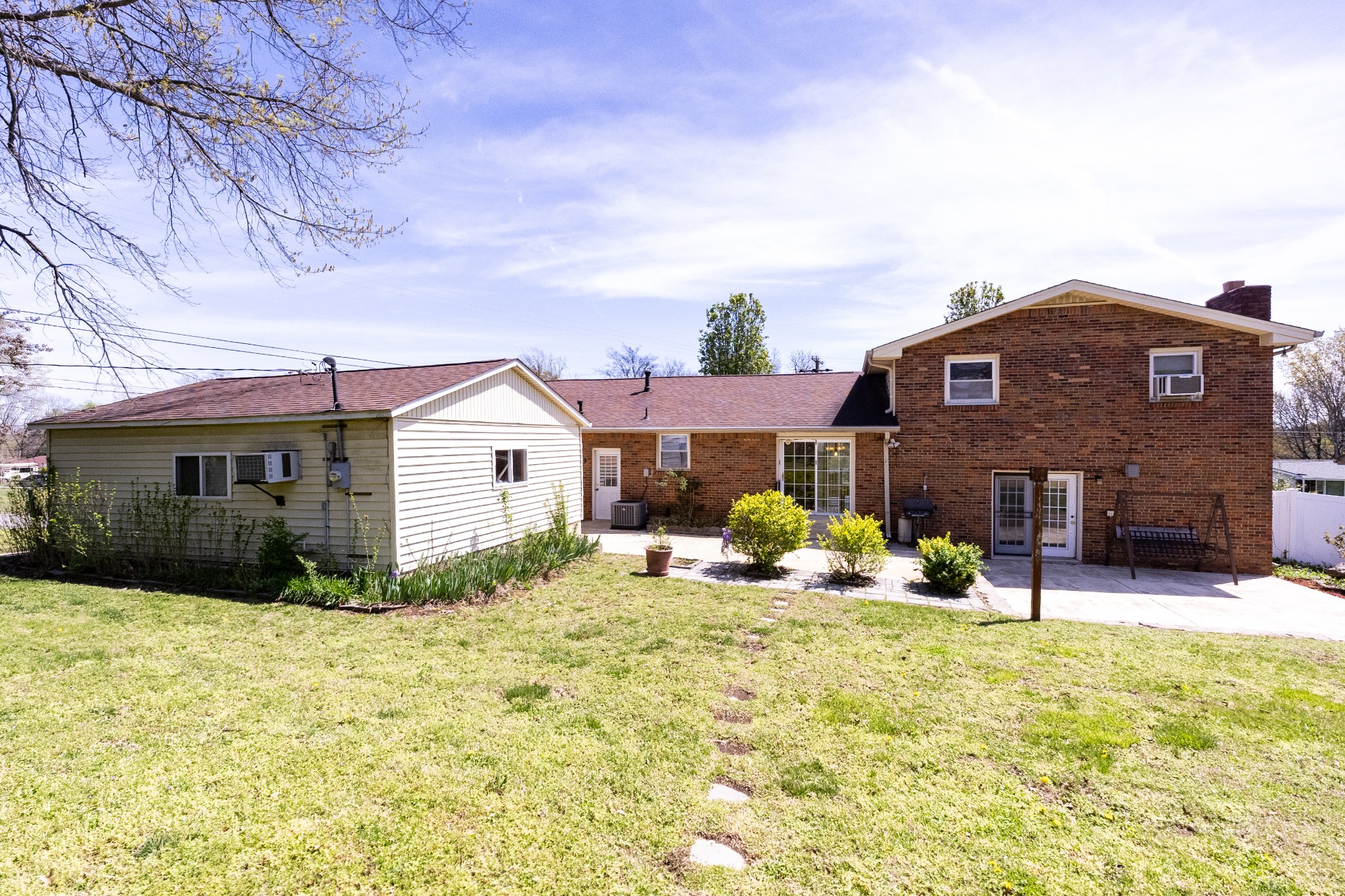 251 Sailboat Dr