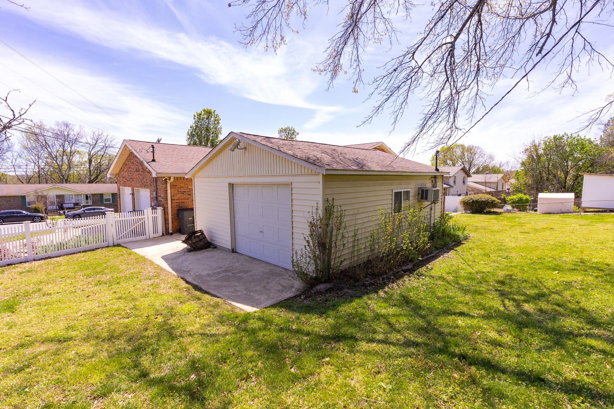 251 Sailboat Dr