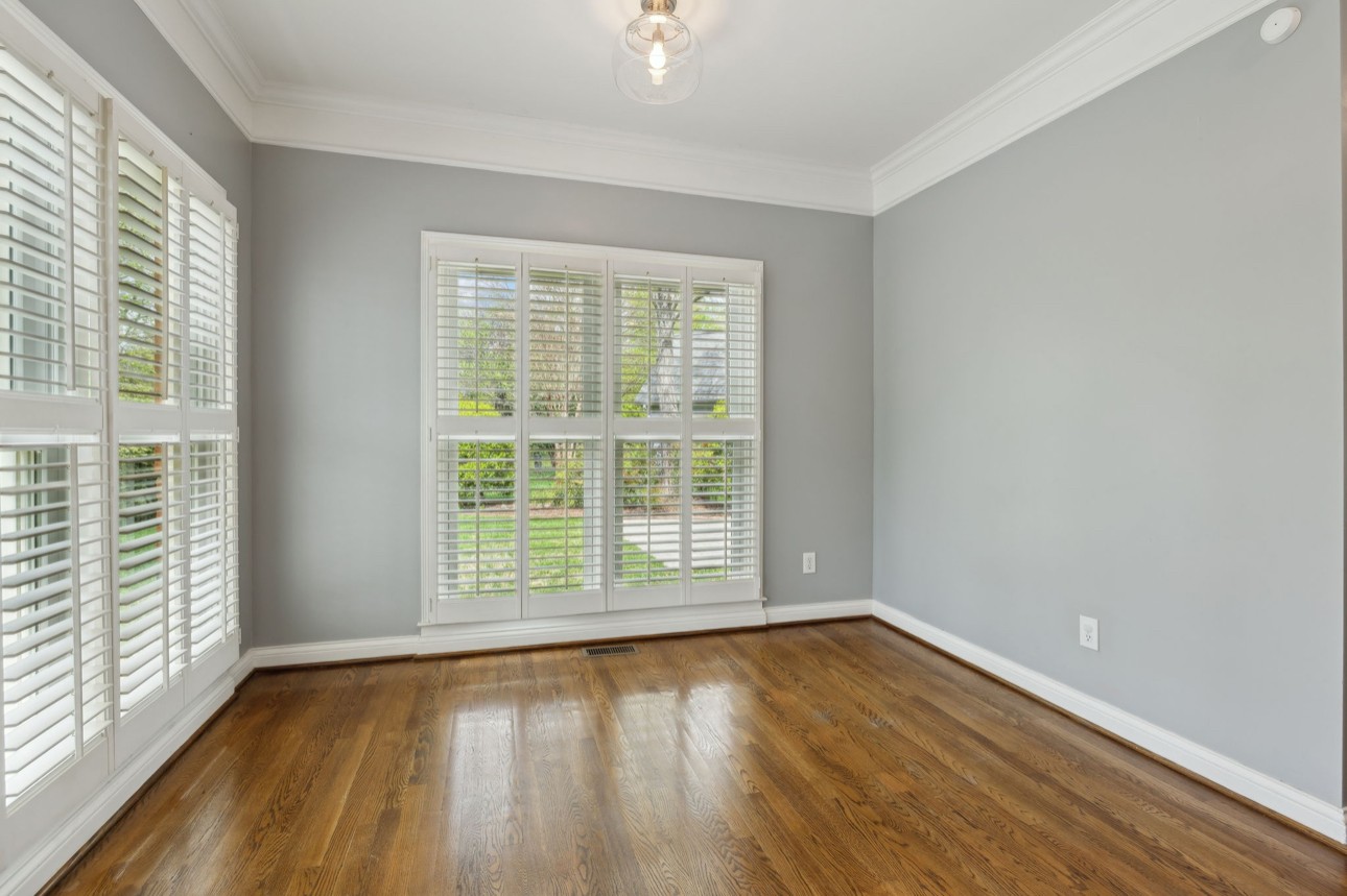 216 Hidden Ct
