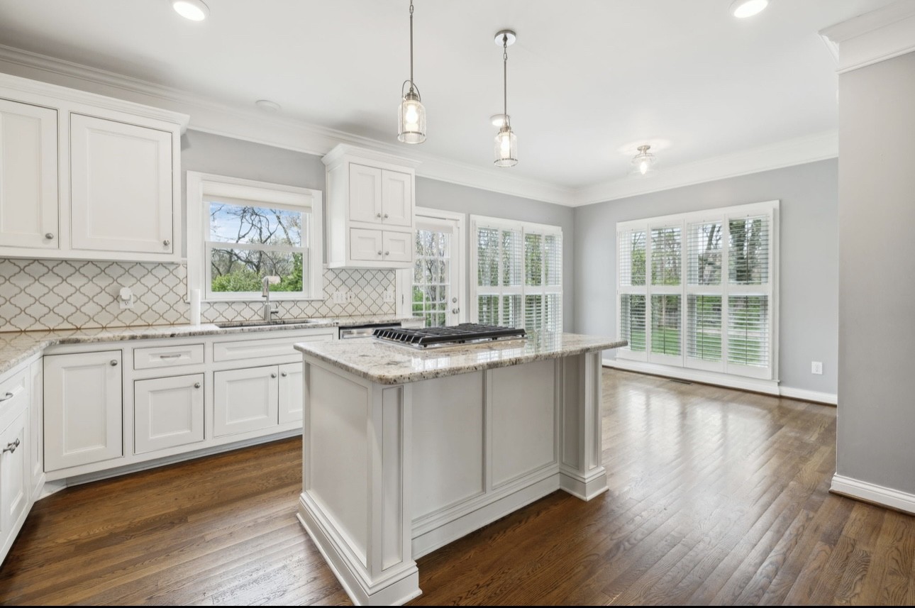 216 Hidden Ct