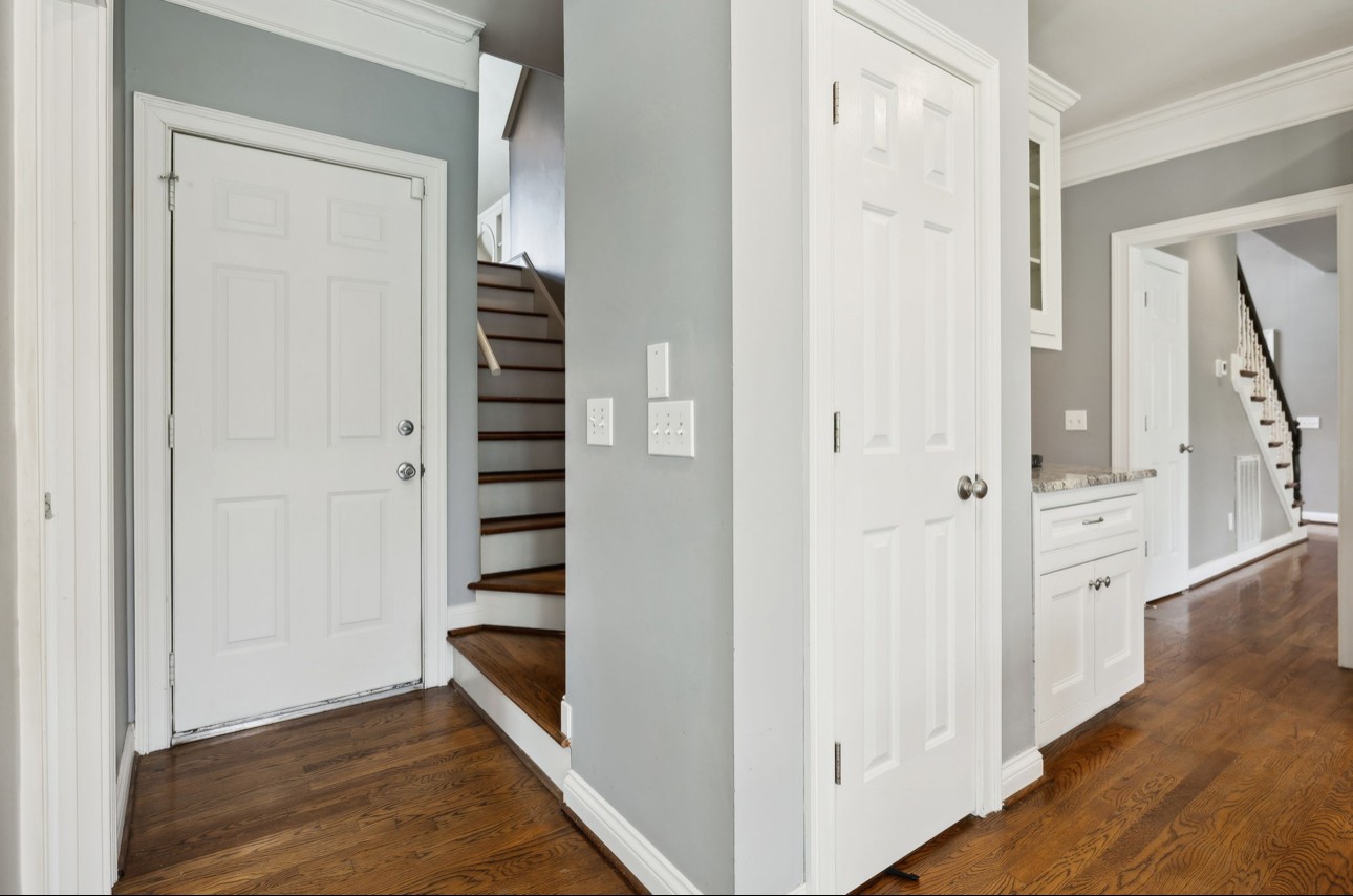 216 Hidden Ct
