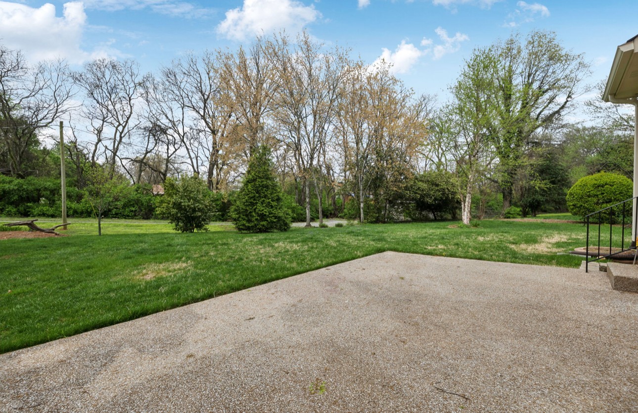 216 Hidden Ct