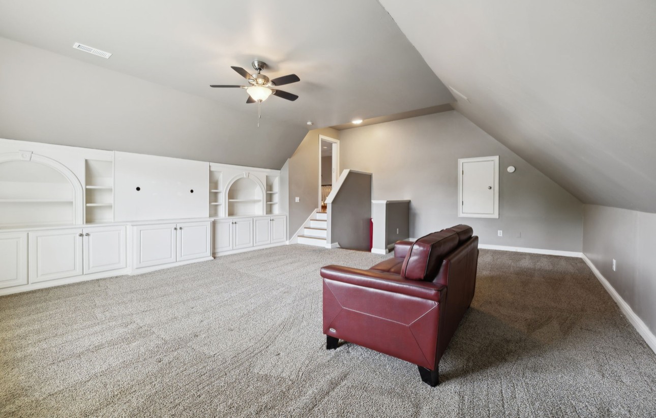 216 Hidden Ct