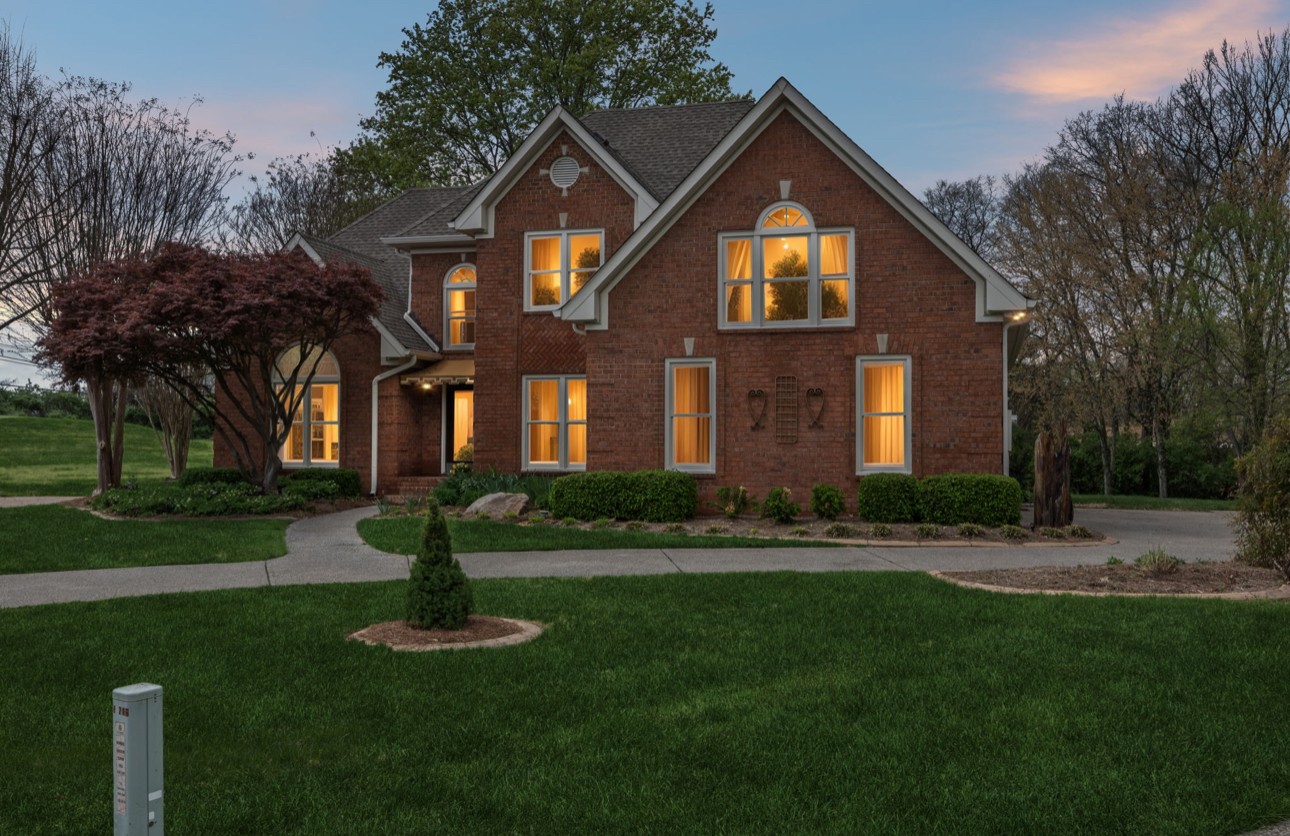 216 Hidden Ct