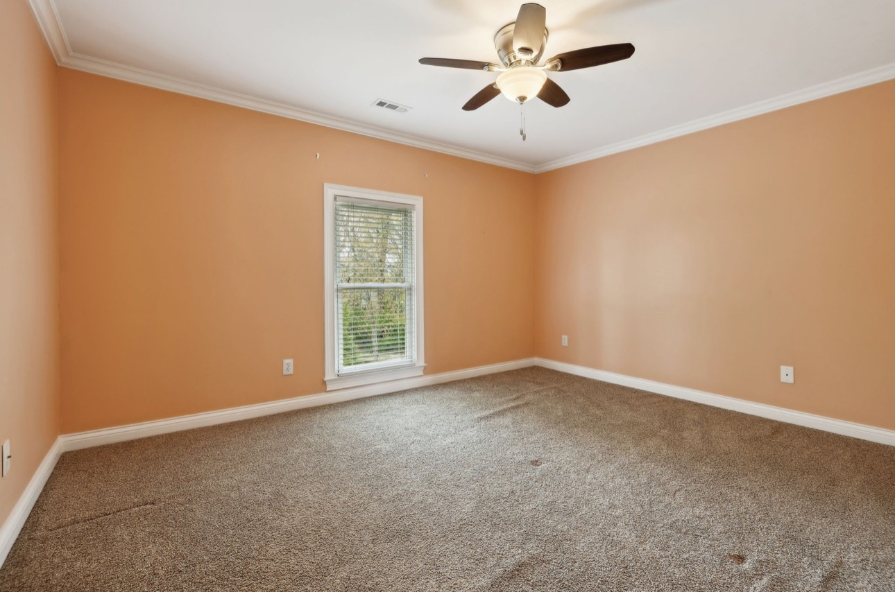 216 Hidden Ct
