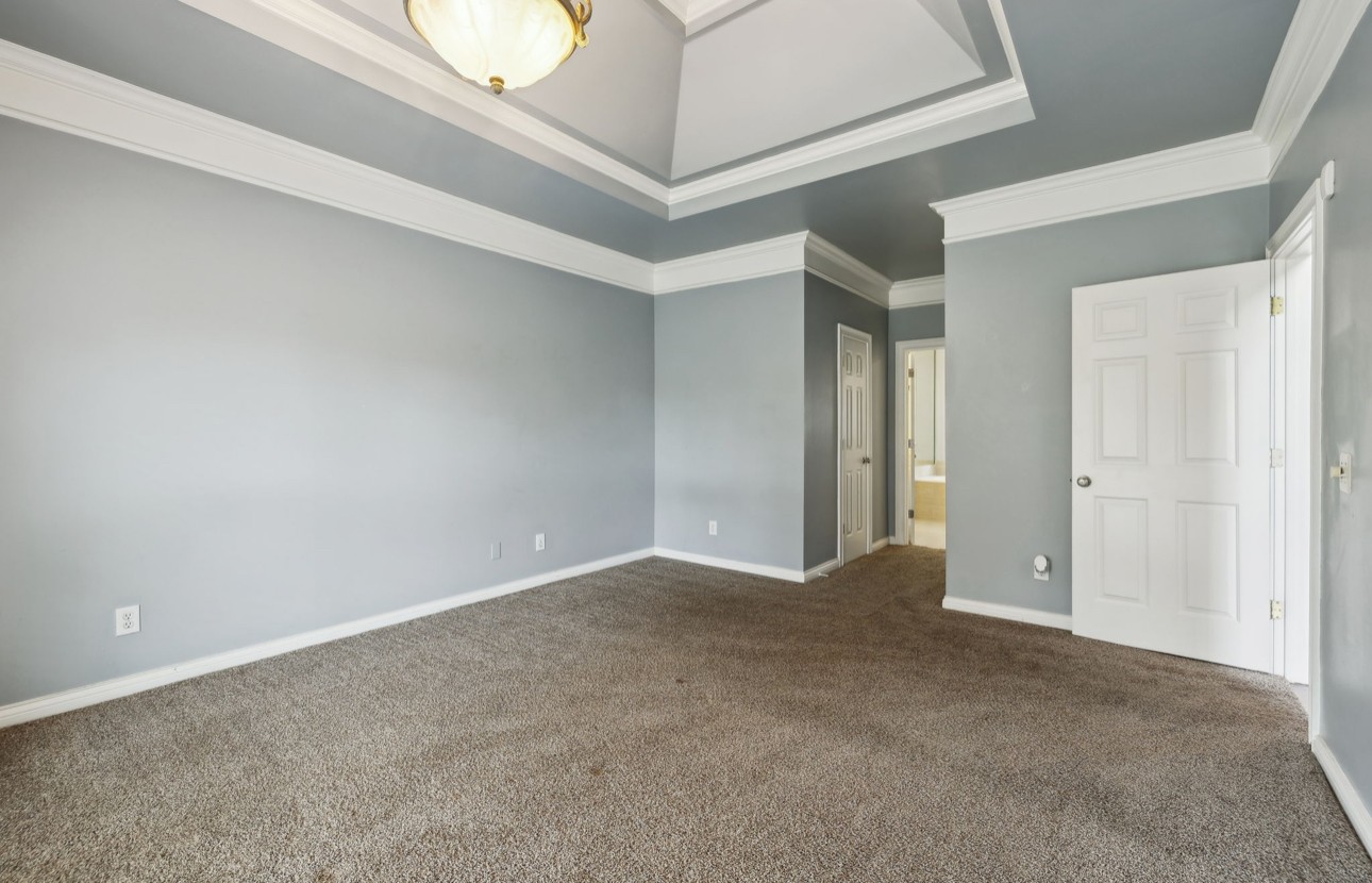 216 Hidden Ct