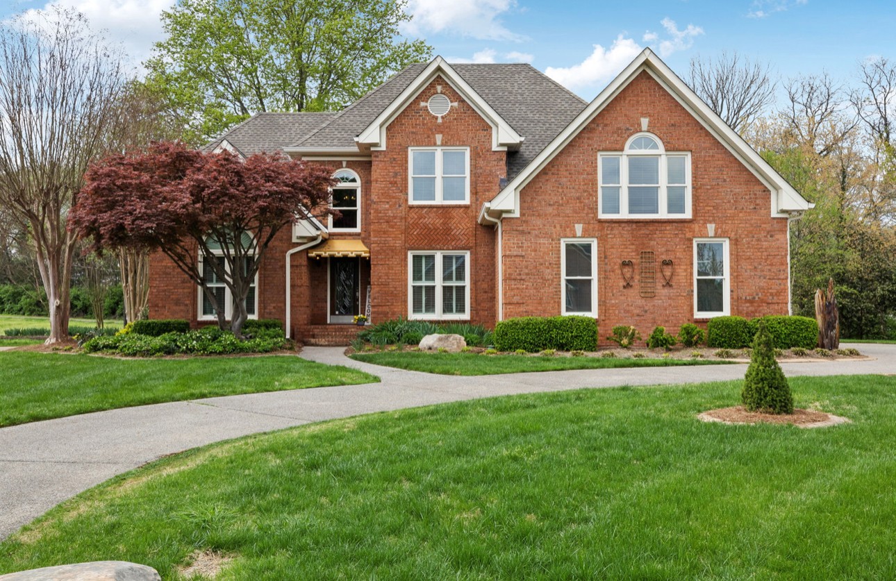 216 Hidden Ct