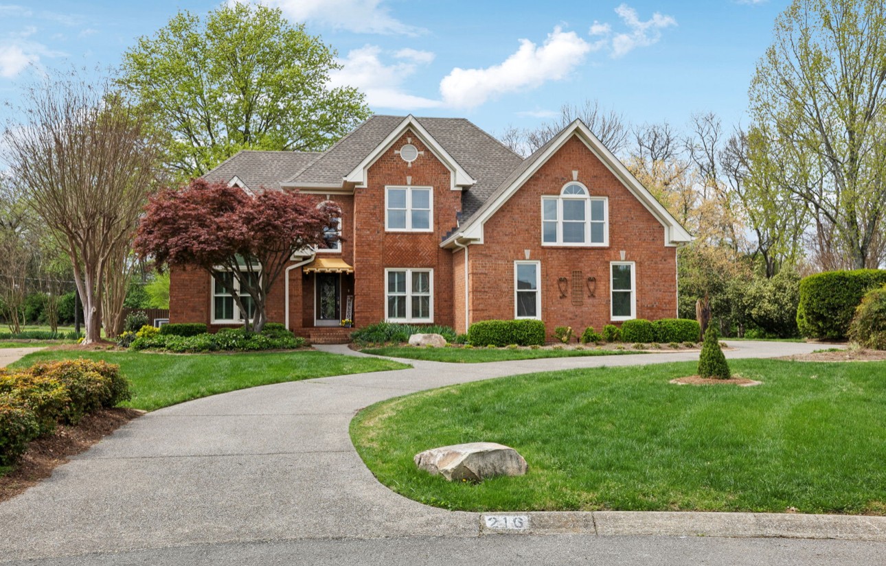 216 Hidden Ct