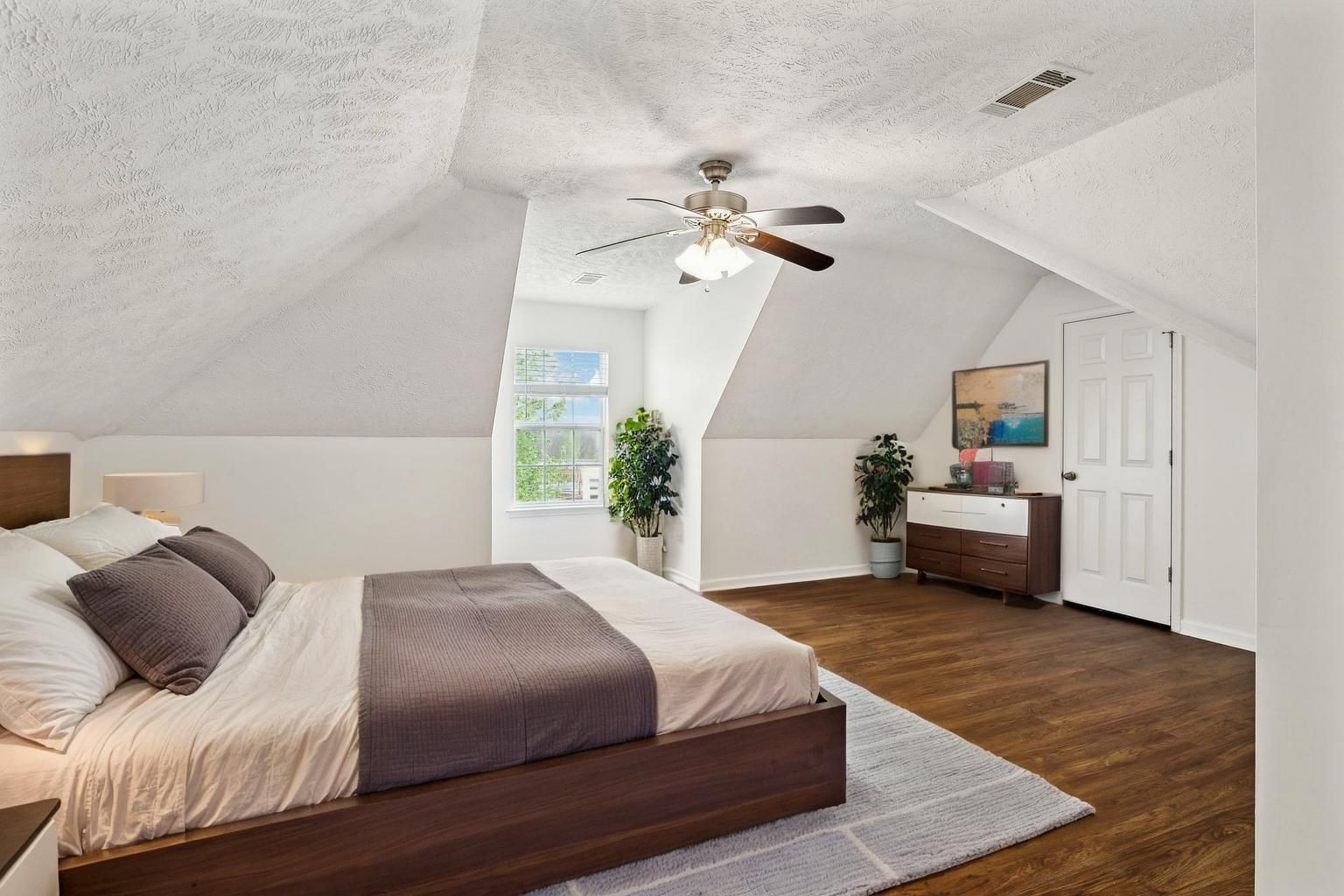 213 Nashua Ct