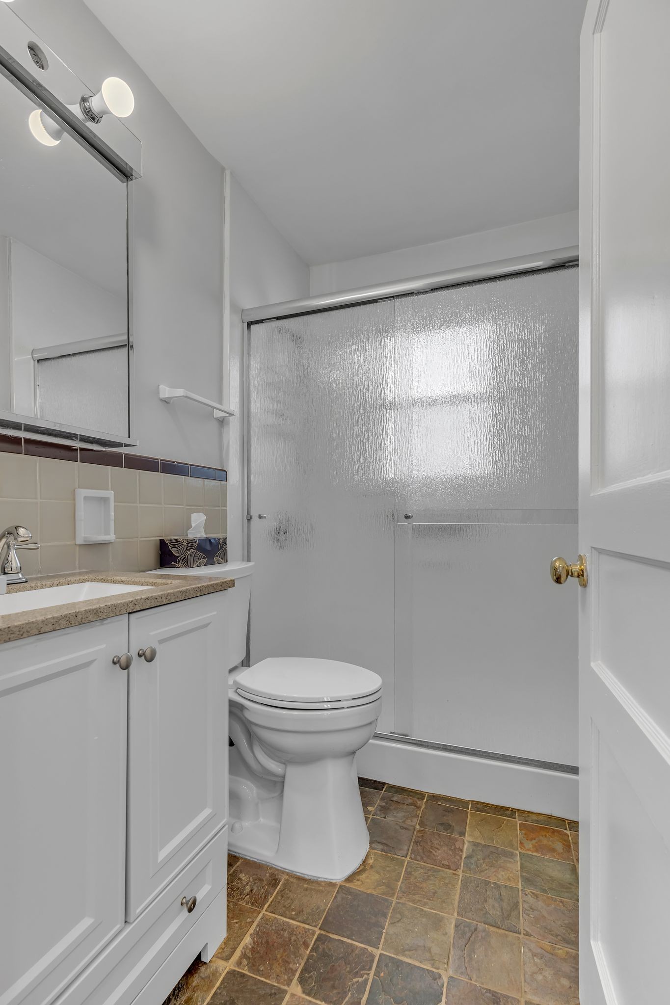 2322 Maplecrest Dr
