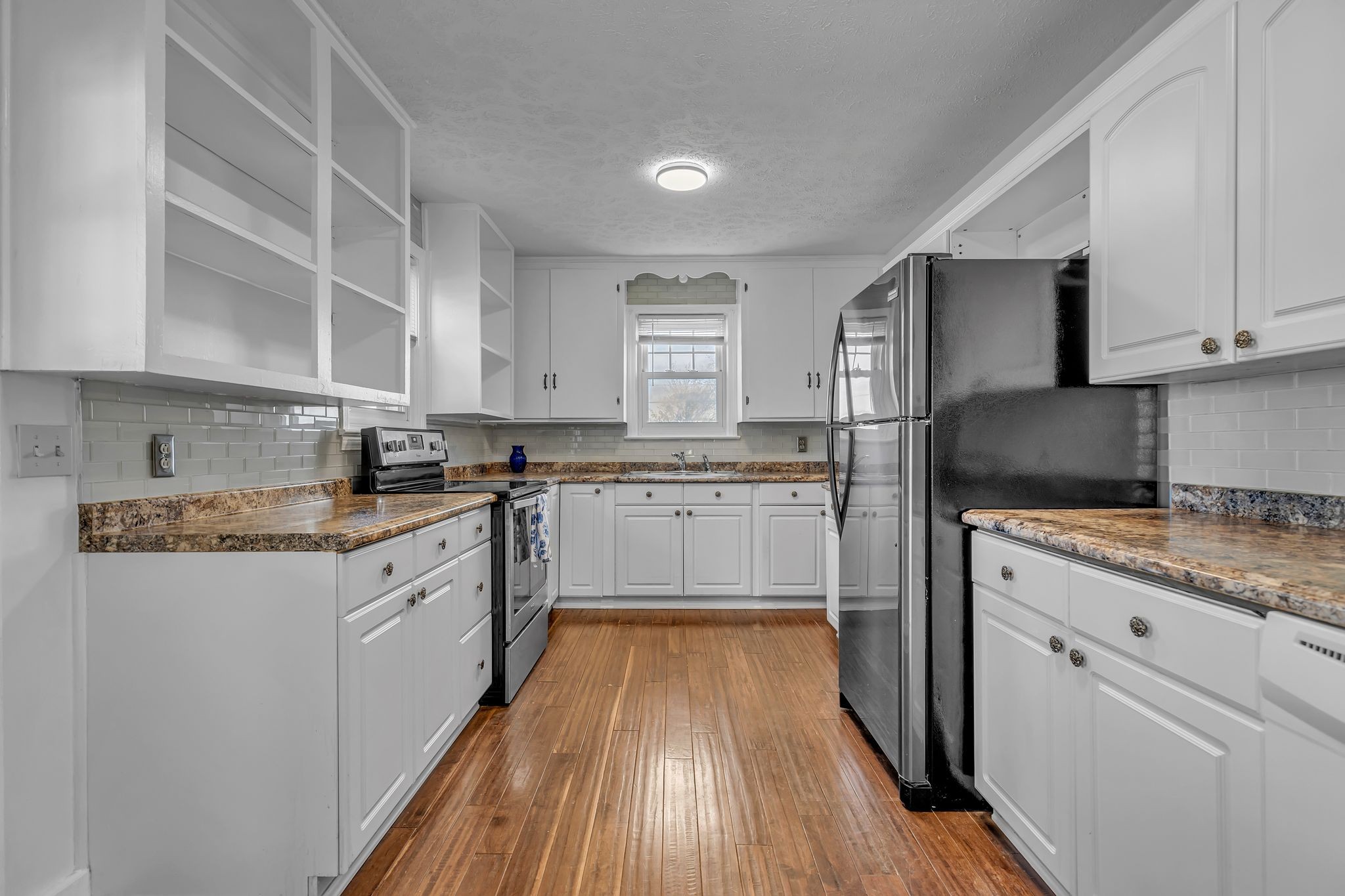 2322 Maplecrest Dr