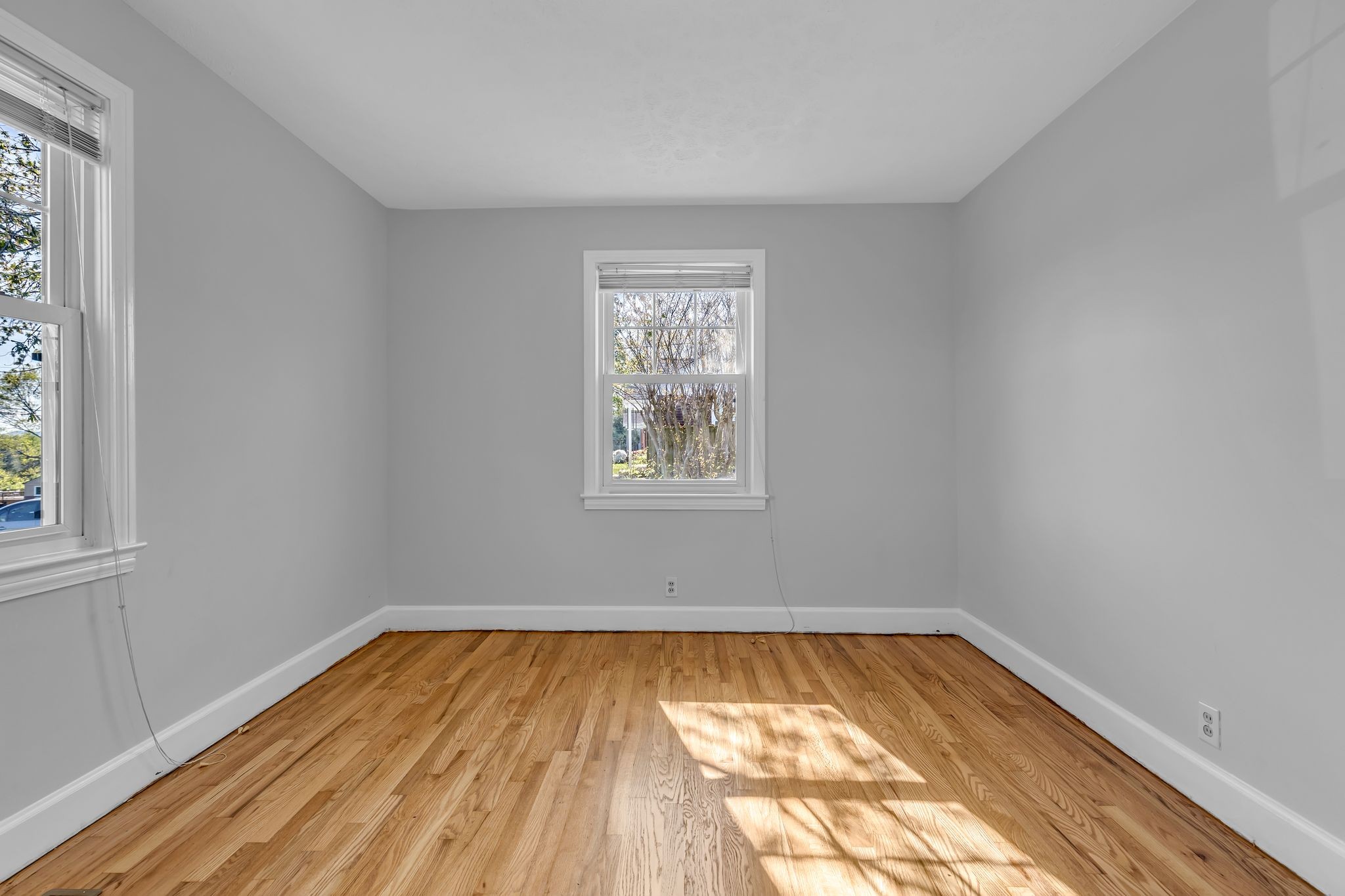 2322 Maplecrest Dr
