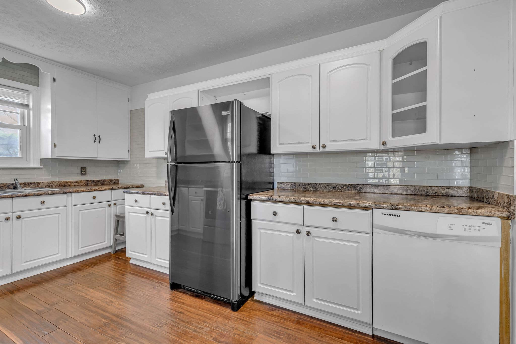 2322 Maplecrest Dr