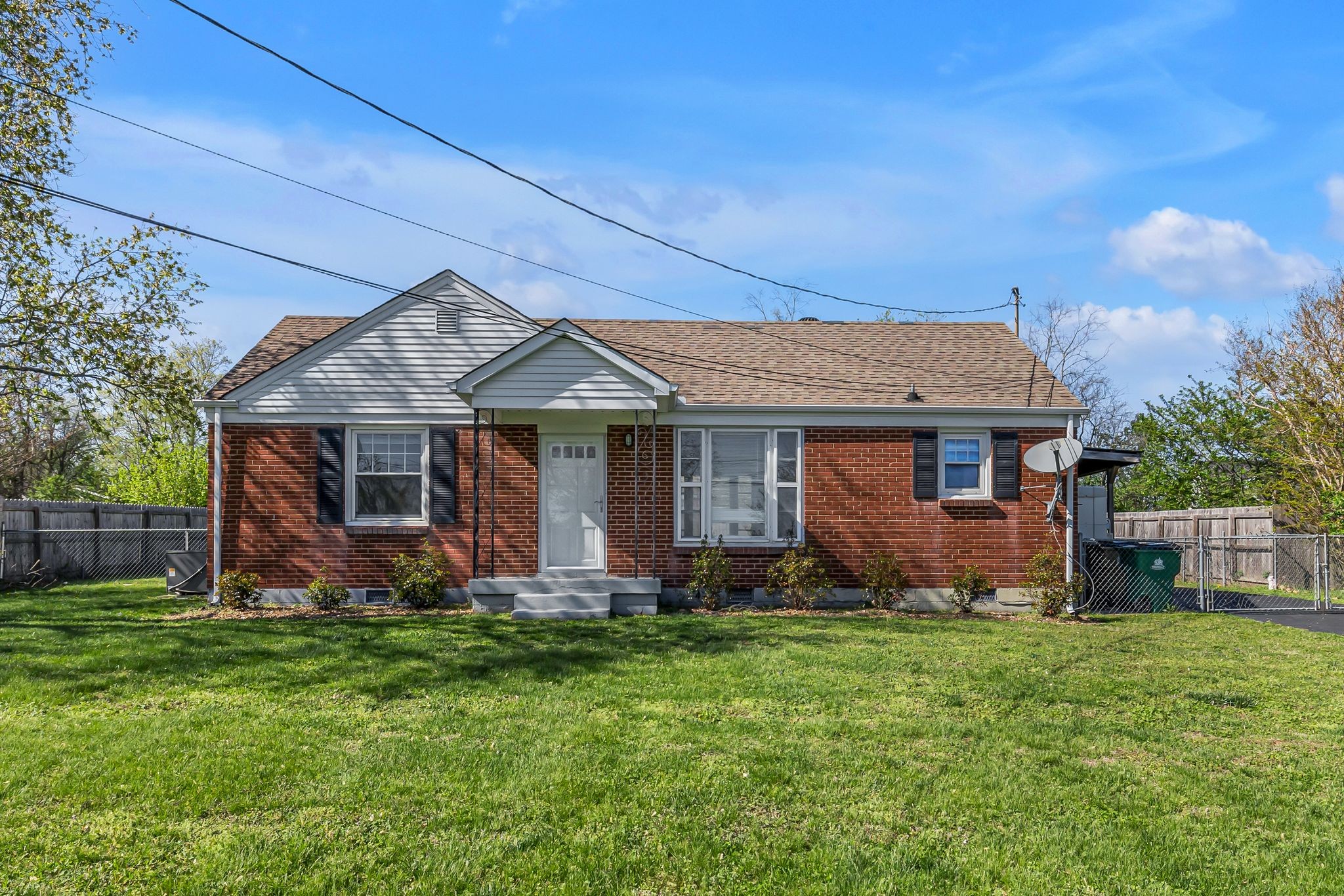 2322 Maplecrest Dr