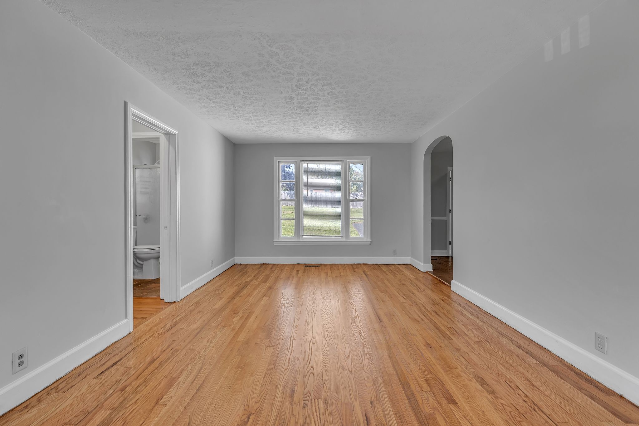 2322 Maplecrest Dr
