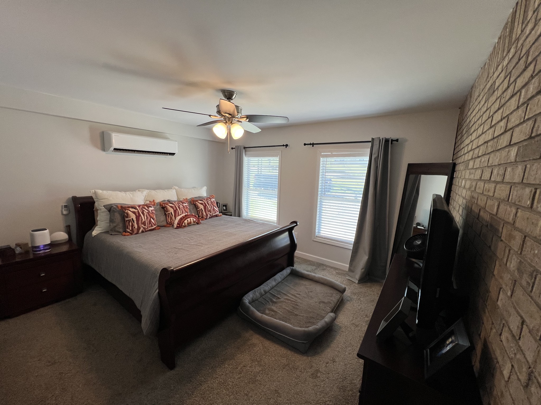 1835 Rogers Ln