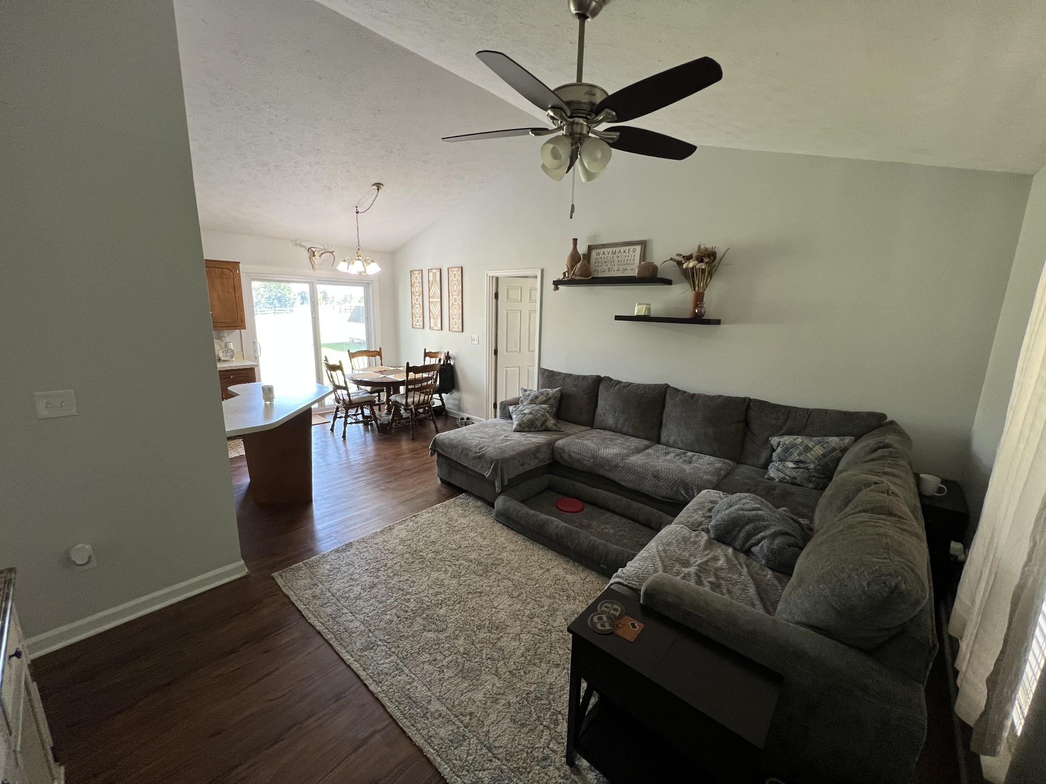 1835 Rogers Ln