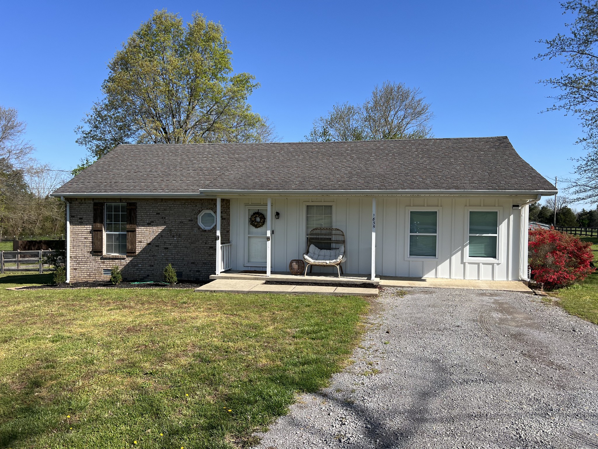 1835 Rogers Ln