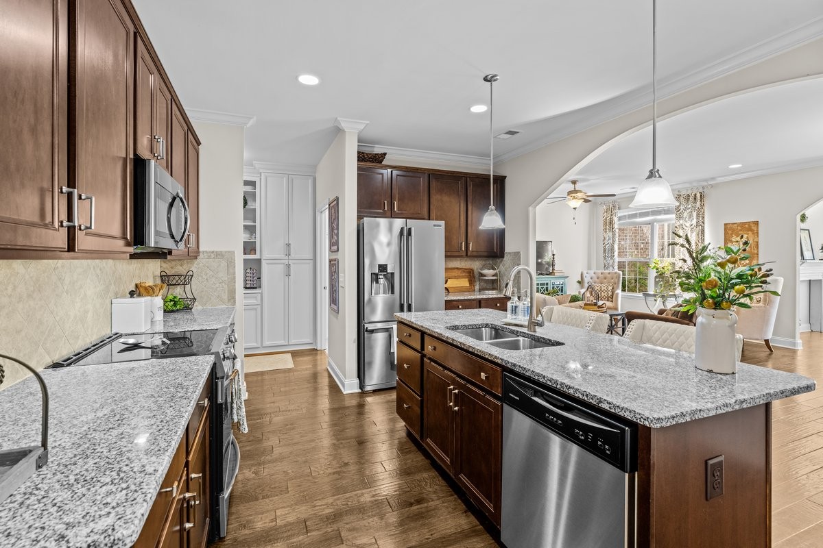 1007 Callaway Dr
