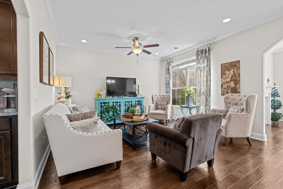 1007 Callaway Dr