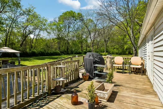 284 Pinhook Rd