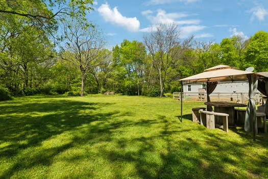 284 Pinhook Rd
