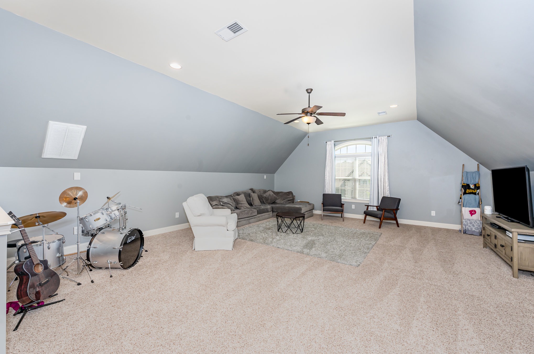 3188 Colchester Cir