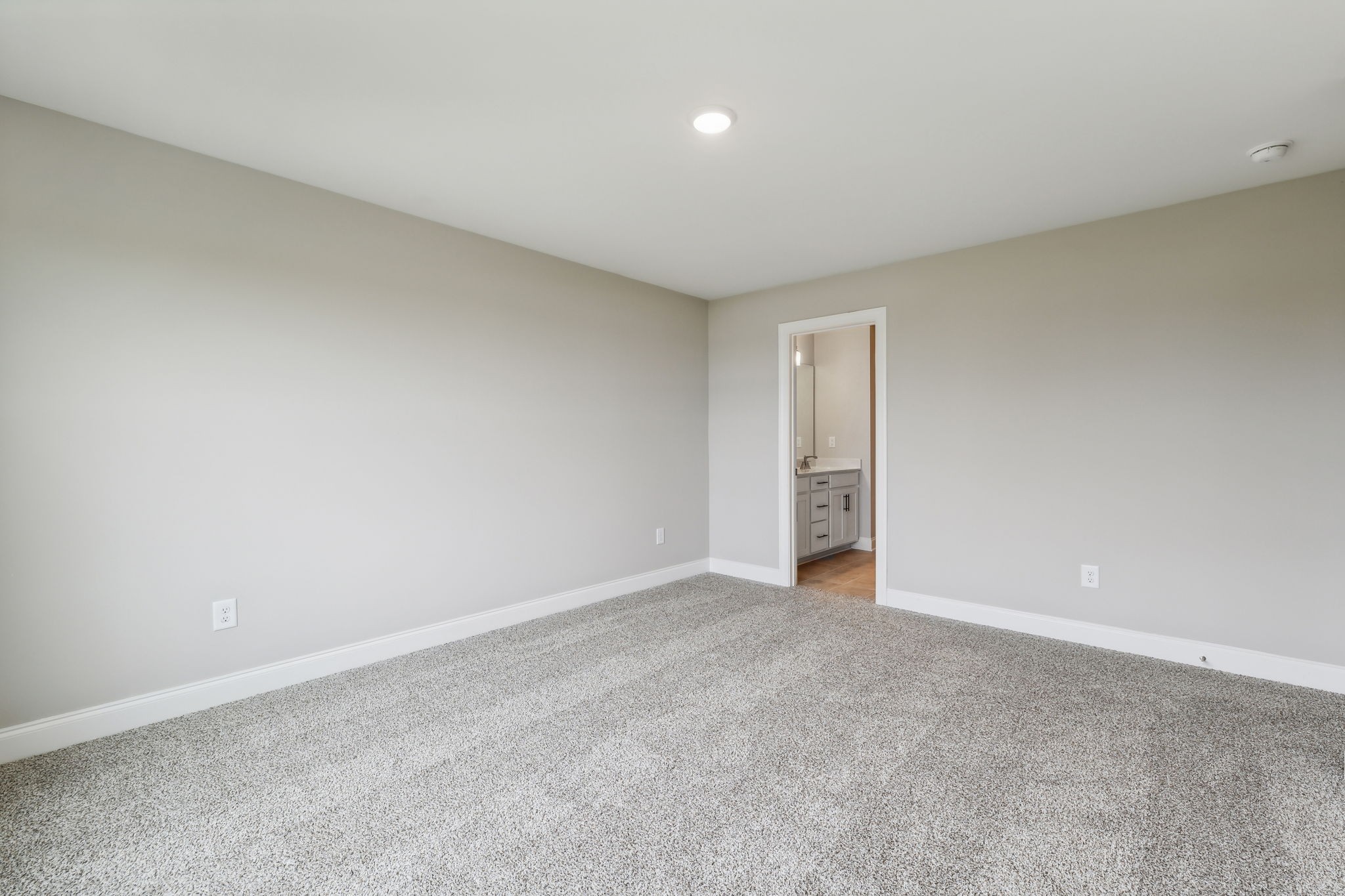 562 Twyla Dr