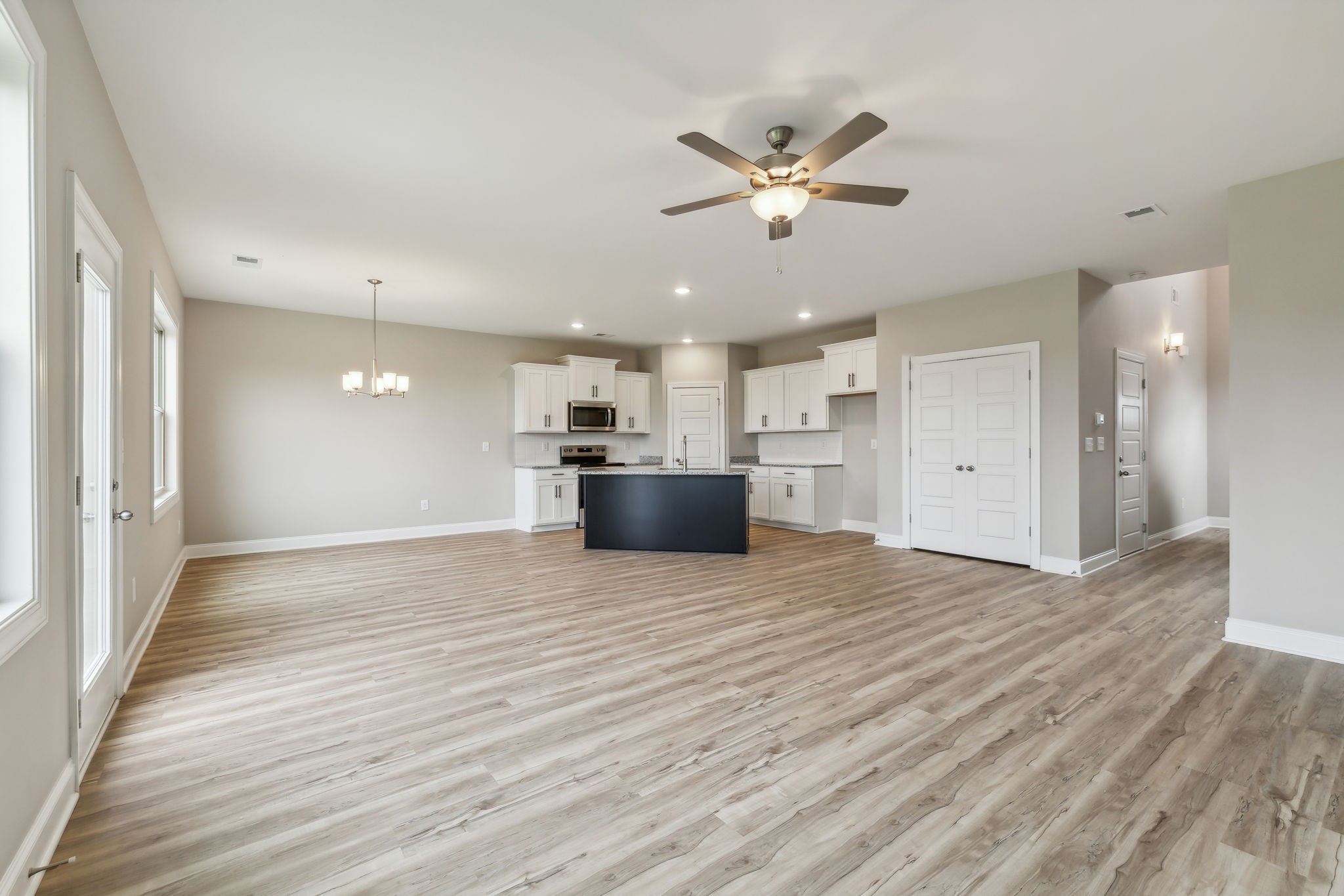 562 Twyla Dr