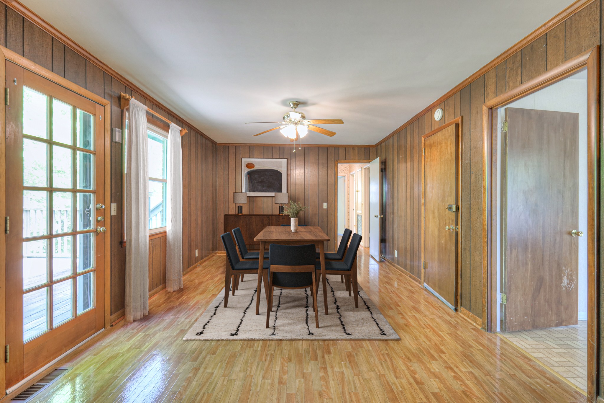 717 Albany Dr