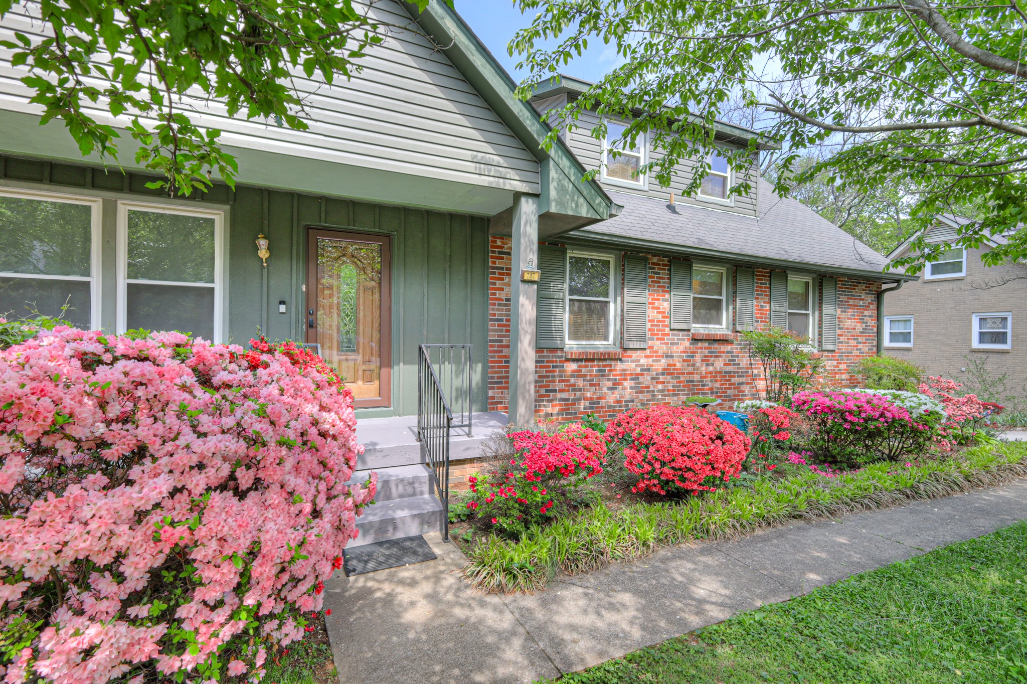 717 Albany Dr