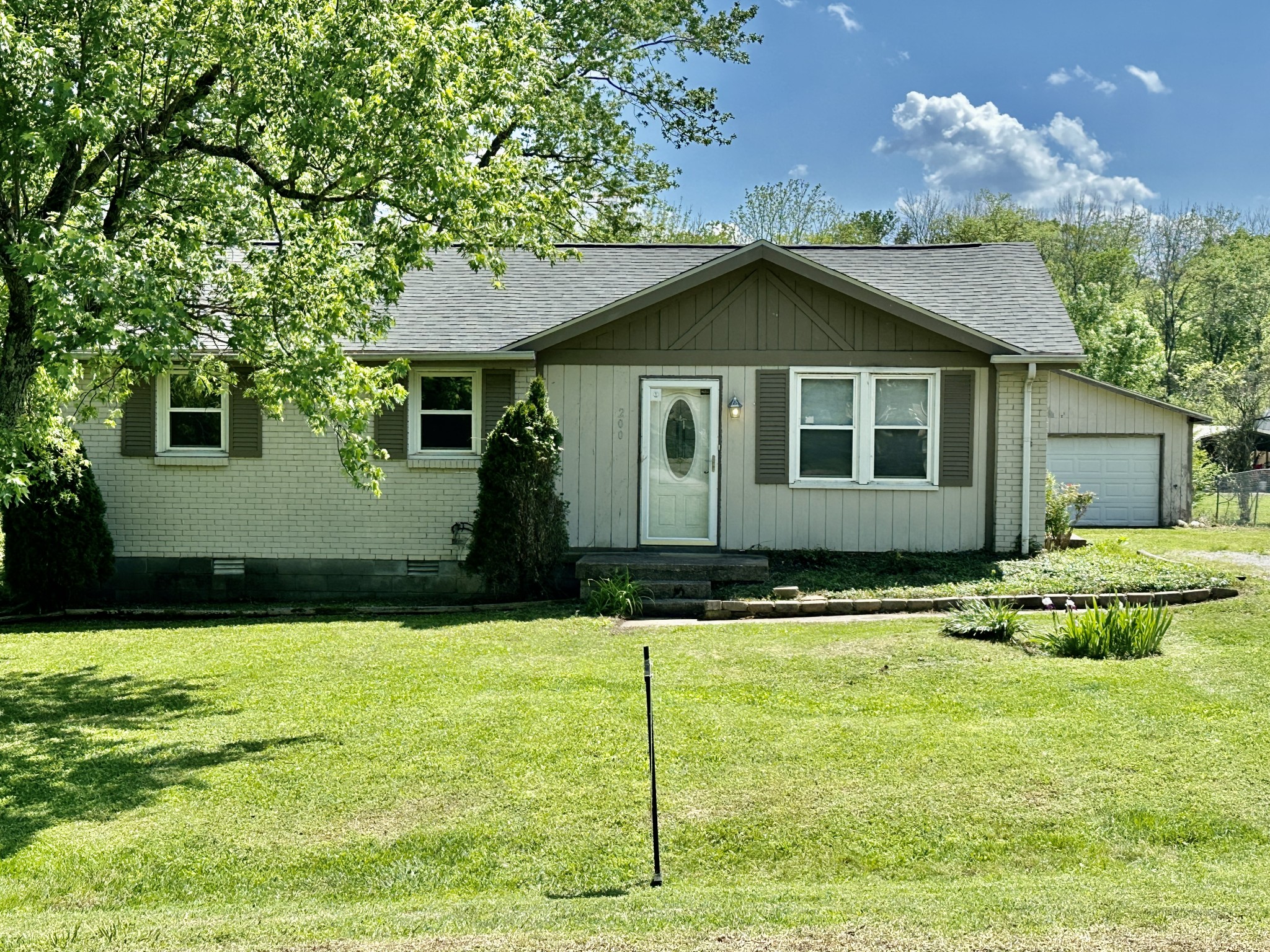 200 Cedar Creek Dr