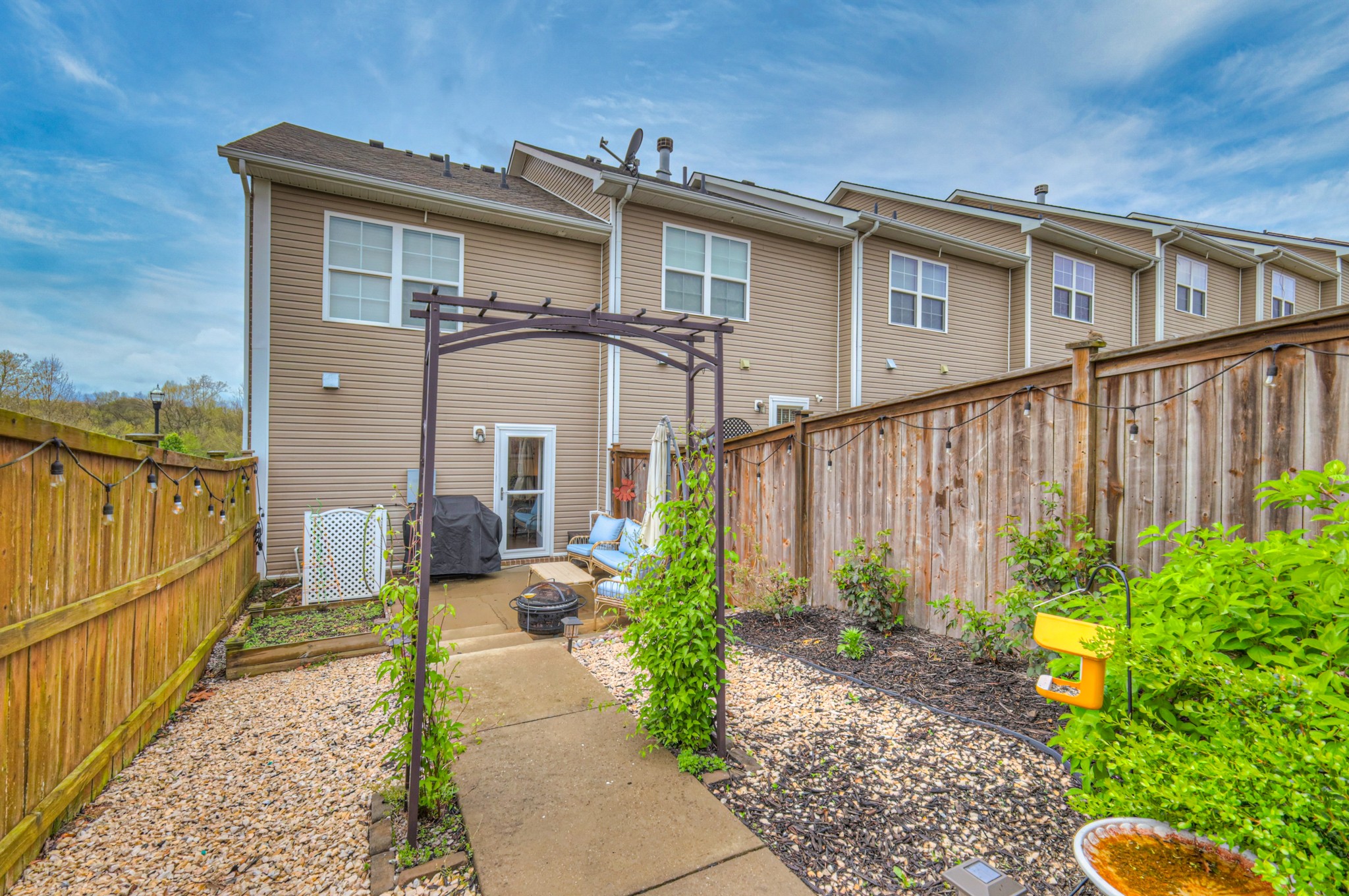2700 River Vista Ct