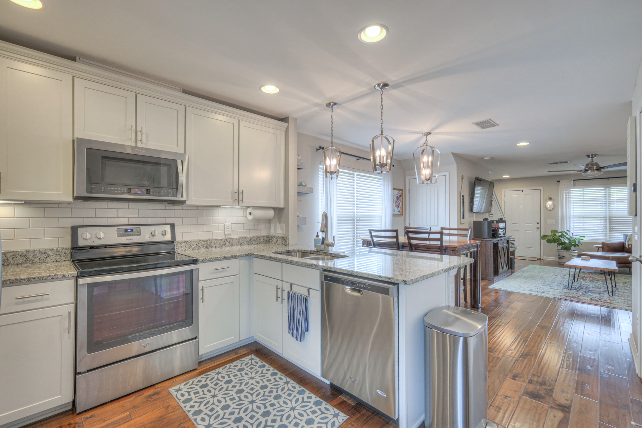 2700 River Vista Ct