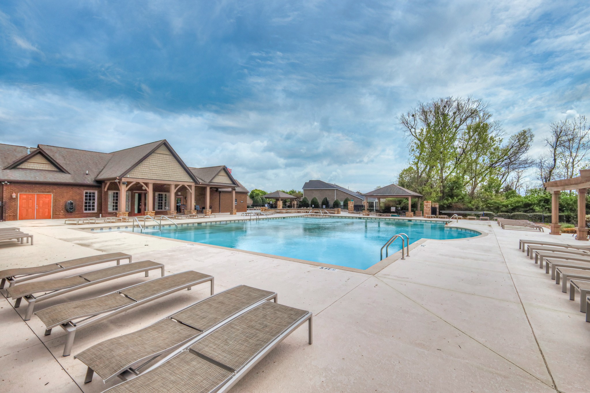 2700 River Vista Ct