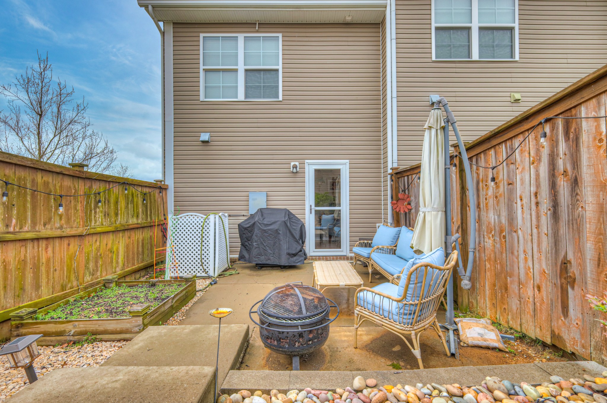 2700 River Vista Ct